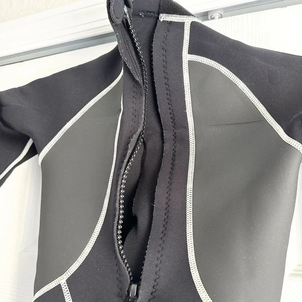 Bare Wetsuit Juniors Size 10 Black Full Length Long Sleeve